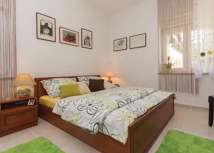 Snjezana Apartment *